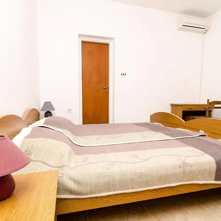 Kiko - One-bedroom With Balcony And Sea View A4 * פומנה