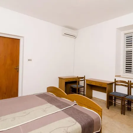 Kiko - One-bedroom With Balcony And Sea View A4 דירה