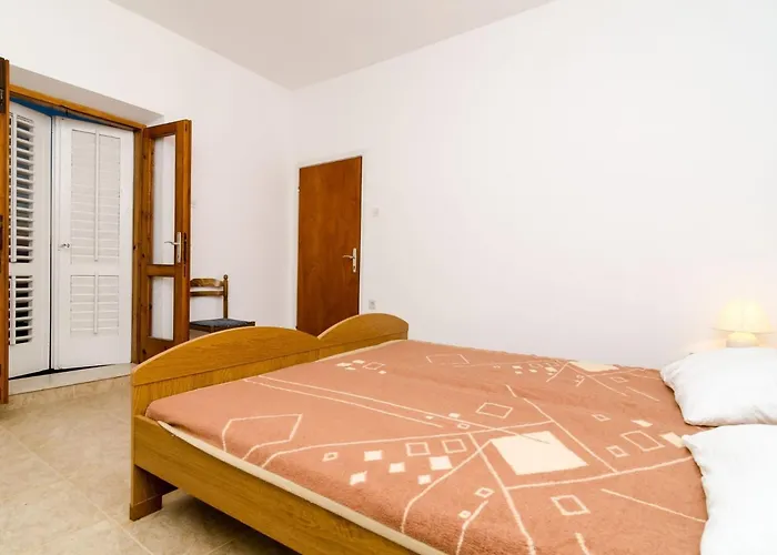 Appartamento With Balcony And Sea View Pomena